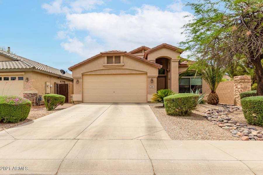 287 W LOVE Road, San Tan Valley, AZ 85143