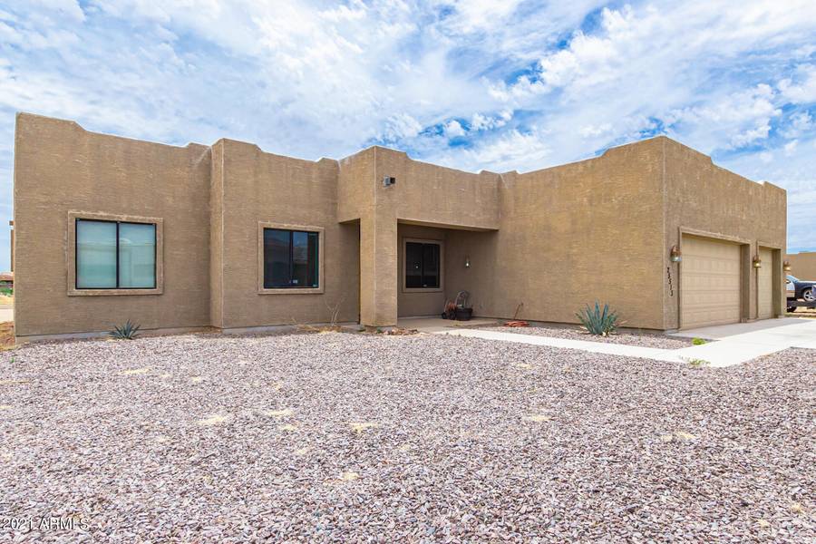 25513 W HUNTER Drive, Wittmann, AZ 85361