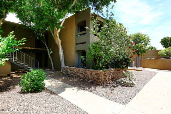 Phoenix, AZ 85018,3825 E CAMELBACK Road #161