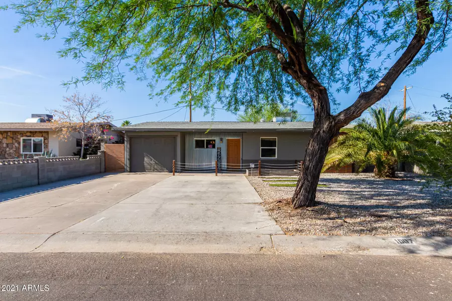 1007 W PICCADILLY Road, Phoenix, AZ 85013