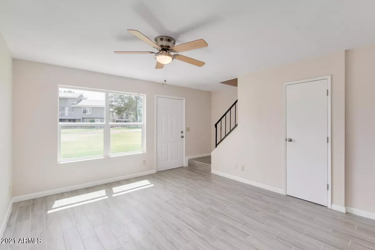 Phoenix, AZ 85024,19601 N 7TH Street #1106