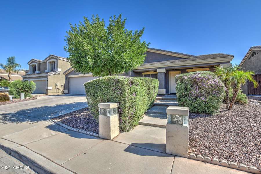 8362 W BERRIDGE Lane, Glendale, AZ 85305