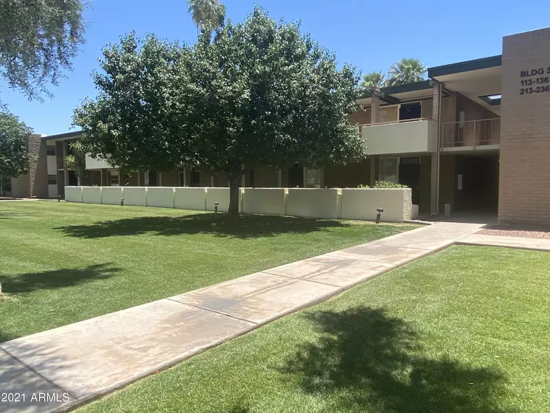 3737 E TURNEY Avenue #136, Phoenix, AZ 85018