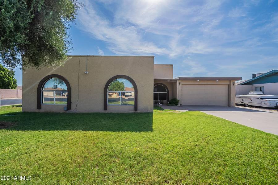 1127 S SPUR Street, Mesa, AZ 85204