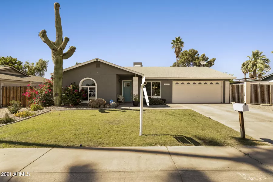 1426 W TOPEKA Drive, Phoenix, AZ 85027