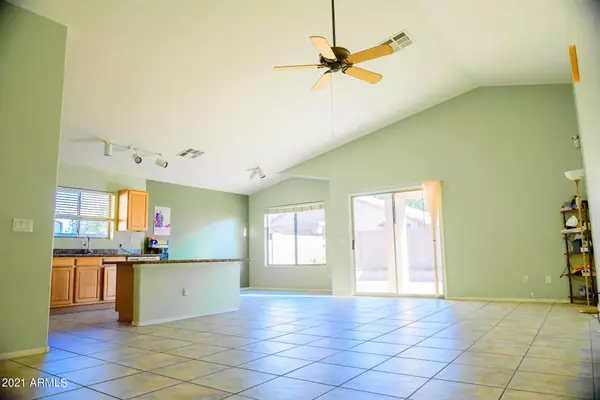 6870 W TOWNLEY Avenue, Peoria, AZ 85345