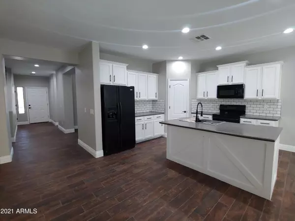 7223 N 73RD Drive, Glendale, AZ 85303