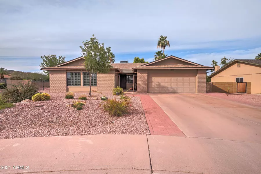 11022 S PEWAUKEE Street, Phoenix, AZ 85044