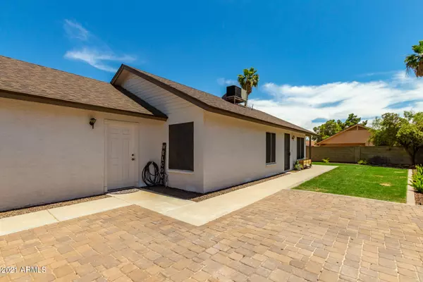 Phoenix, AZ 85022,1829 E BLUEFIELD Avenue