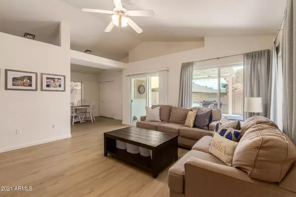 Phoenix, AZ 85022,1829 E BLUEFIELD Avenue