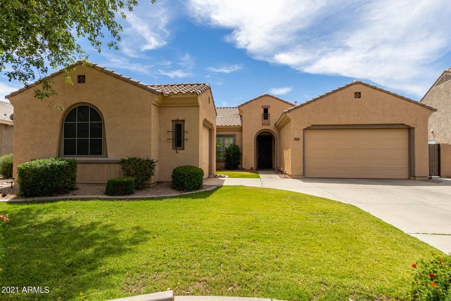 4282 S SUMMIT Street, Gilbert, AZ 85297