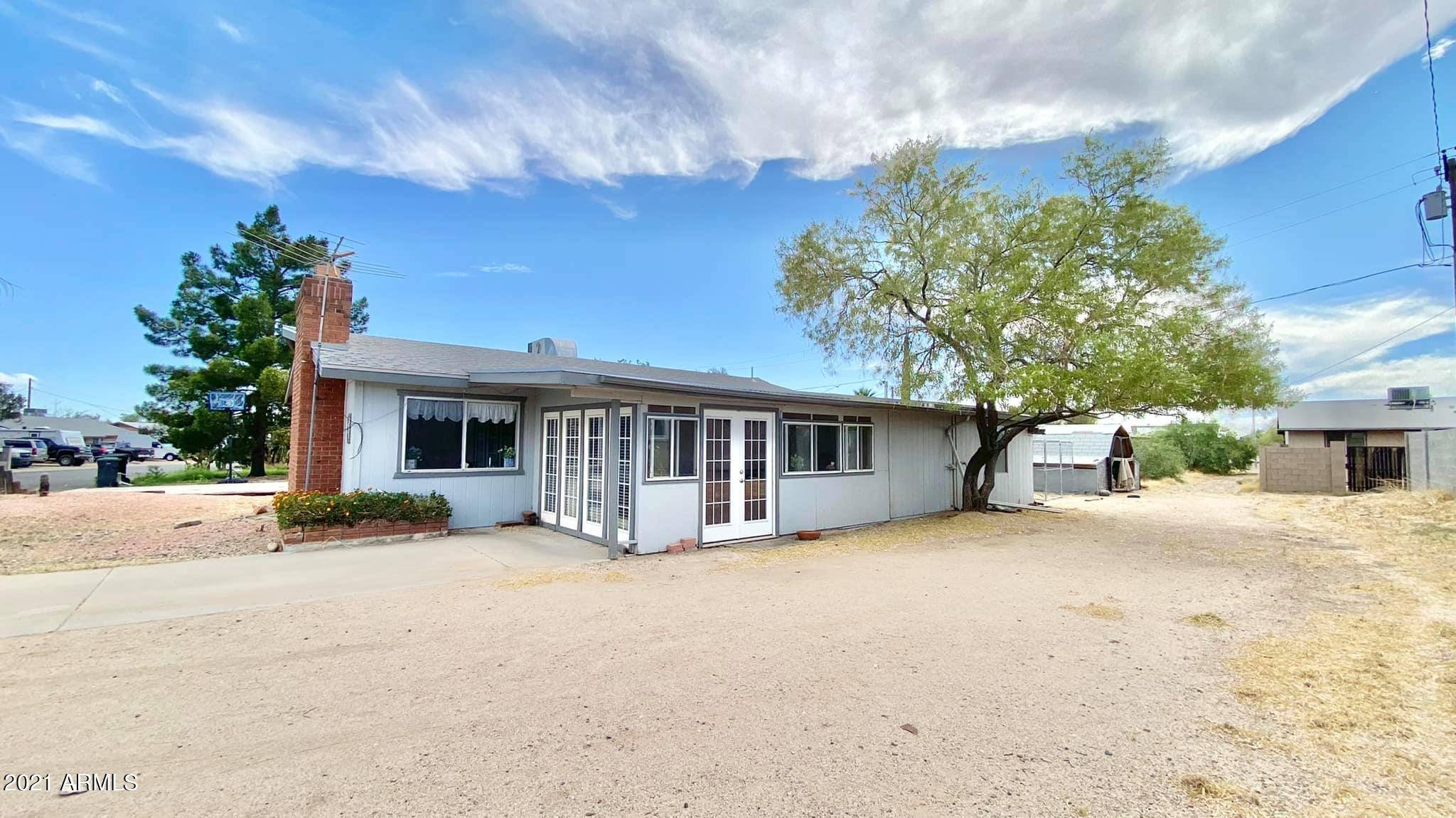 349 PERETZ Circle, Morristown, AZ 85342