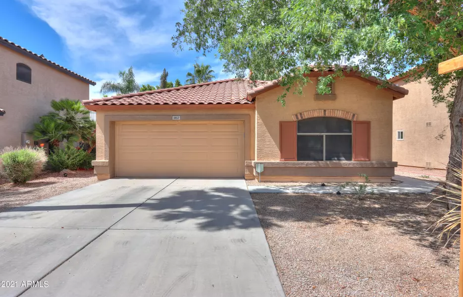 1852 E CARLA VISTA Drive, Gilbert, AZ 85295