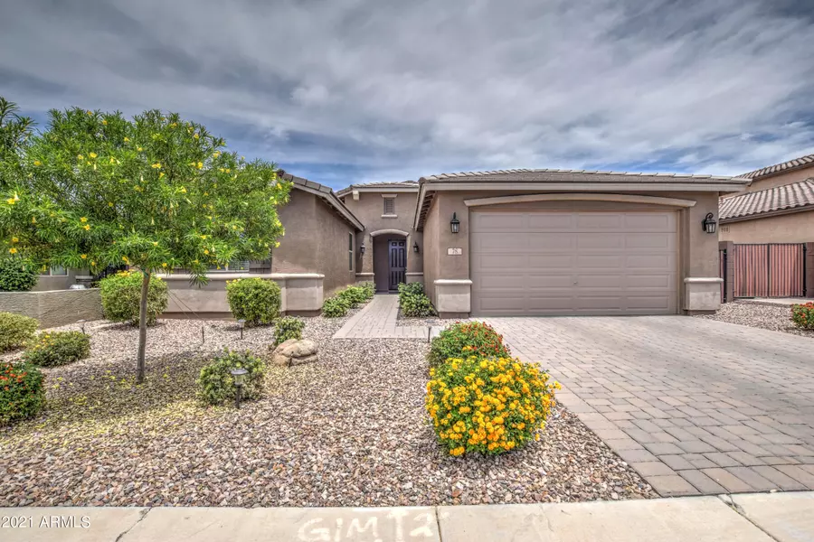 78 W HACKBERRY Avenue, San Tan Valley, AZ 85140