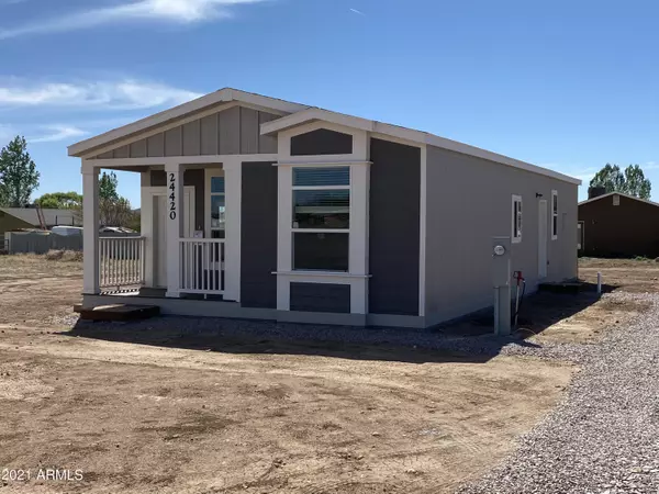 24420 N MARBLEHEAD Avenue, Paulden, AZ 86334