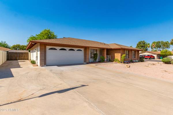 2605 E FOUNTAIN Street, Mesa, AZ 85213