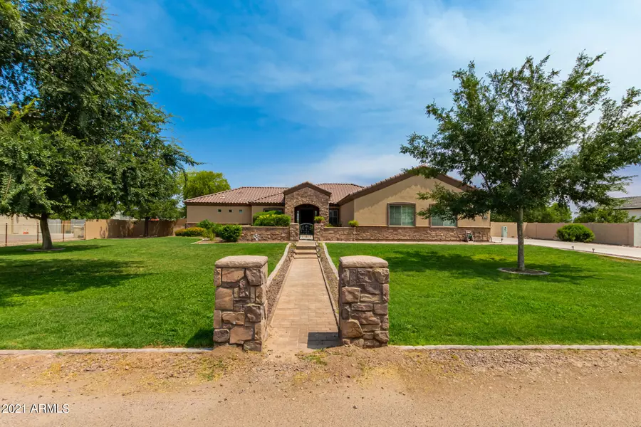 2842 E HORSE MESA Trail, San Tan Valley, AZ 85140