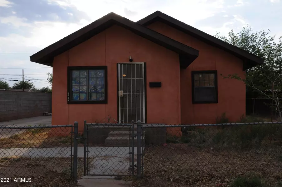 805 N KINSLEY Avenue, Winslow, AZ 86047