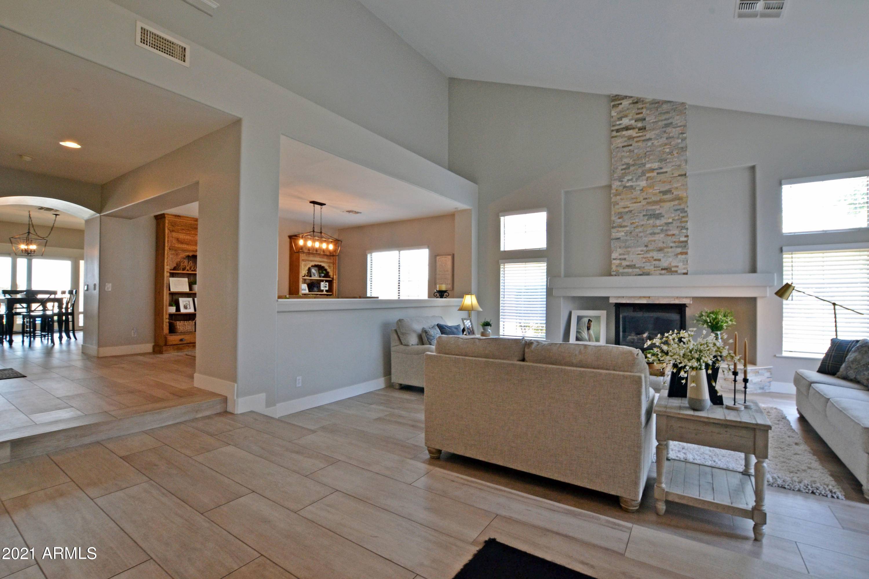 Mesa, AZ 85207,2228 N AVOCA --