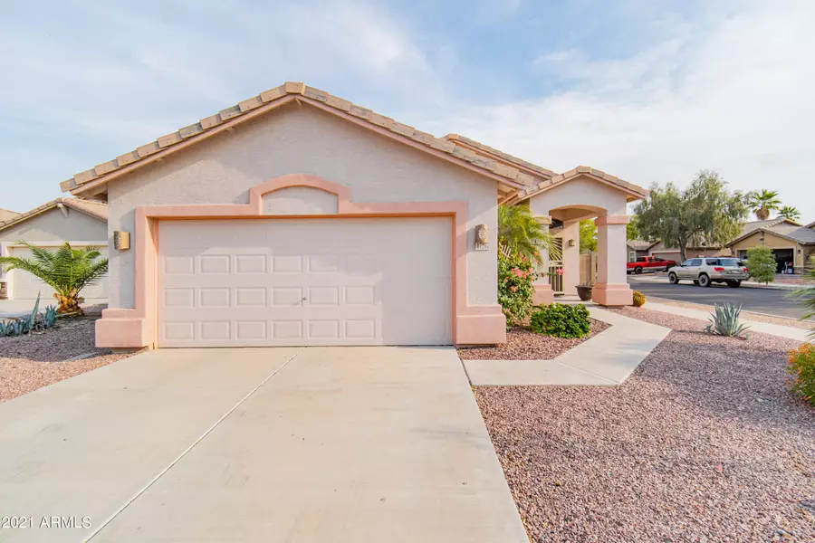 17267 W NAVAJO Street, Goodyear, AZ 85338