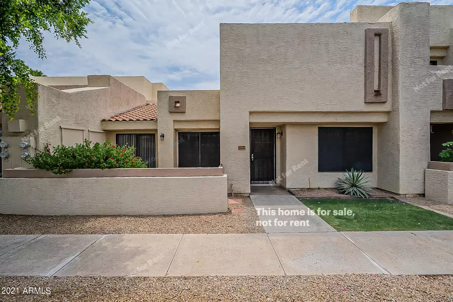 805 E LOLA Drive, Phoenix, AZ 85022