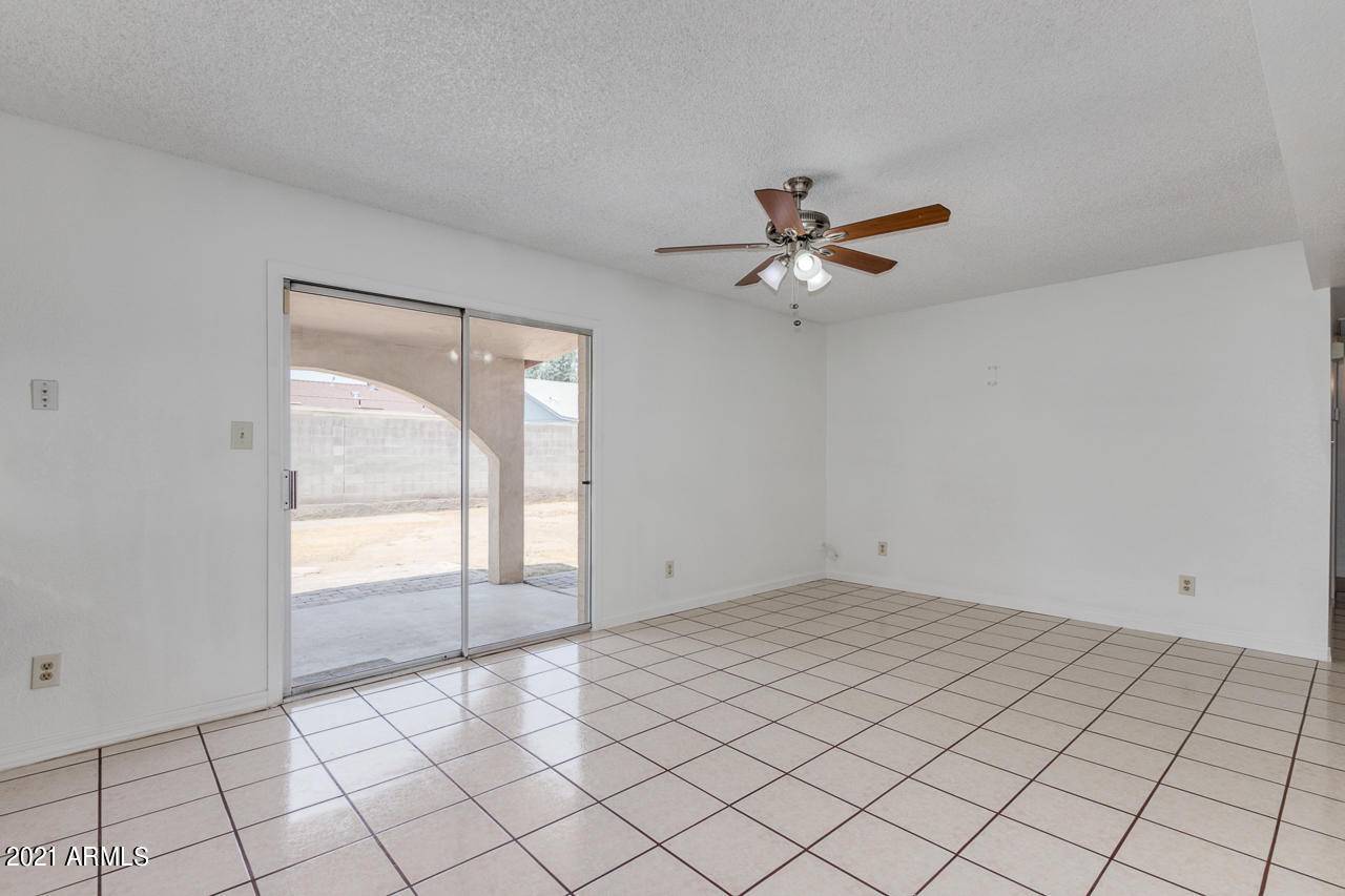 Phoenix, AZ 85033,7710 W CORA Lane