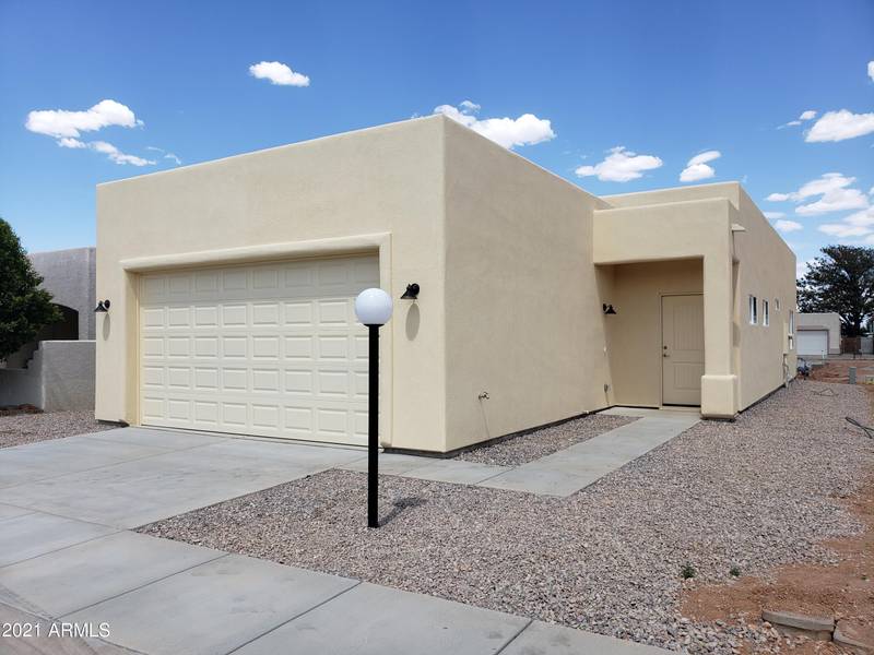 349 S Meadowood Lane, Sierra Vista, AZ 85635