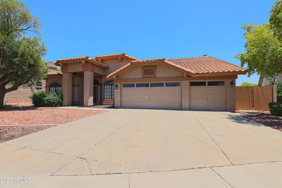 1125 S PARADISE Drive, Gilbert, AZ 85233