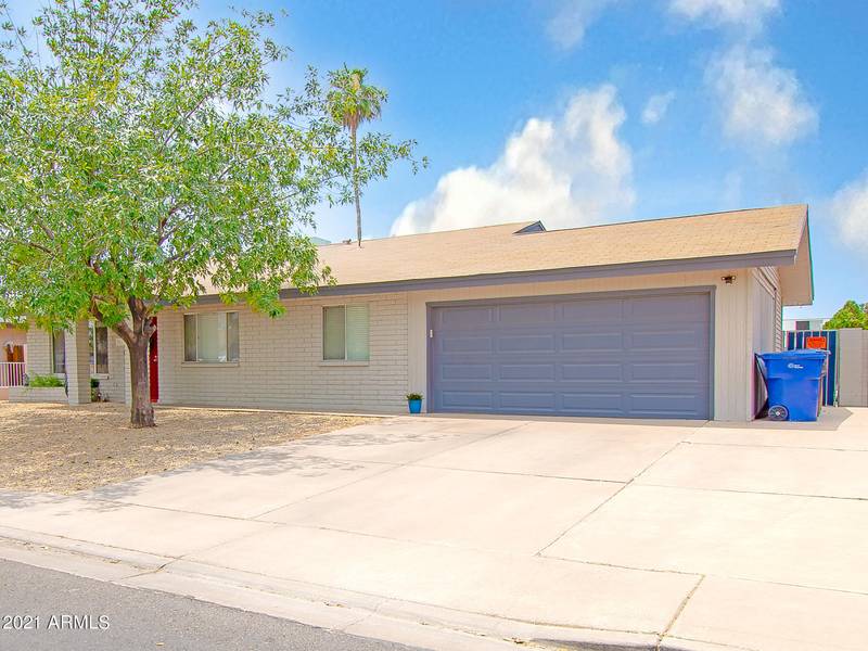 921 E GARNET Avenue, Mesa, AZ 85204