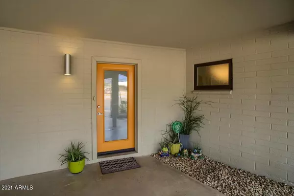 Phoenix, AZ 85020,8044 N 11TH Street