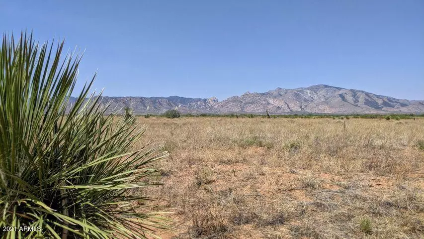 Pearce, AZ 85625,107 ACRE off N. Cloud Road #-