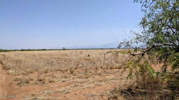 Pearce, AZ 85625,107 ACRE off N. Cloud Road #-