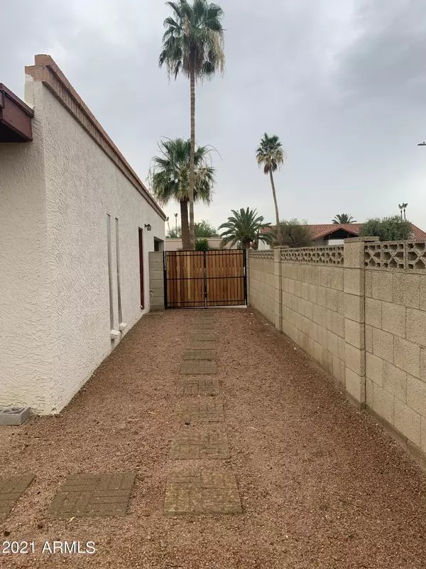 Scottsdale, AZ 85254,5040 E Bloomfield Road