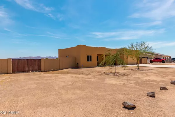 20739 W SAGUARO VISTA Drive, Wittmann, AZ 85361