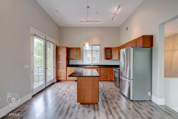 Phoenix, AZ 85004,615 E PORTLAND Street #105