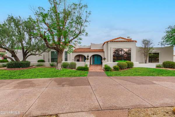 Paradise Valley, AZ 85253,6718 E San Miguel Avenue