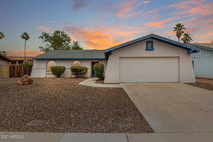 928 E GABLE Avenue, Mesa, AZ 85204