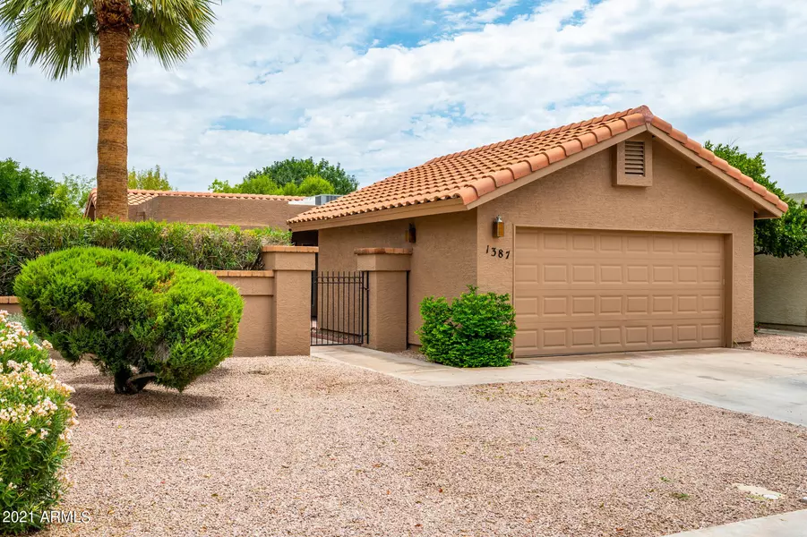 1387 N Carriage Lane, Chandler, AZ 85224