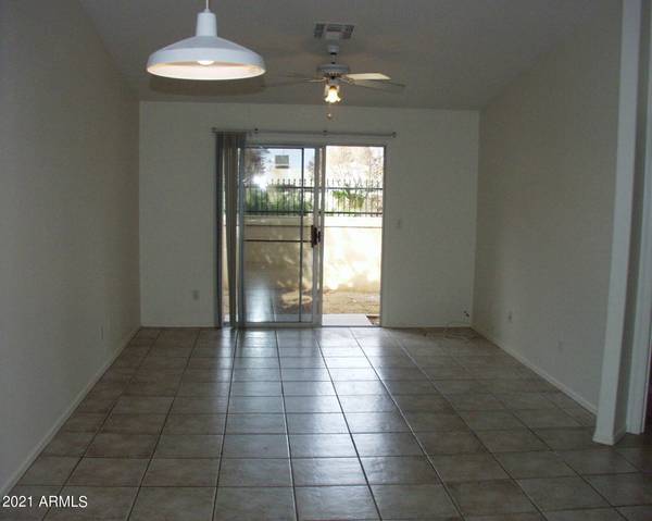 Mesa, AZ 85205,6454 E University Drive #22