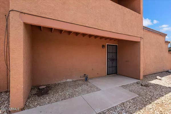 Phoenix, AZ 85015,2202 W GLENROSA Avenue #11