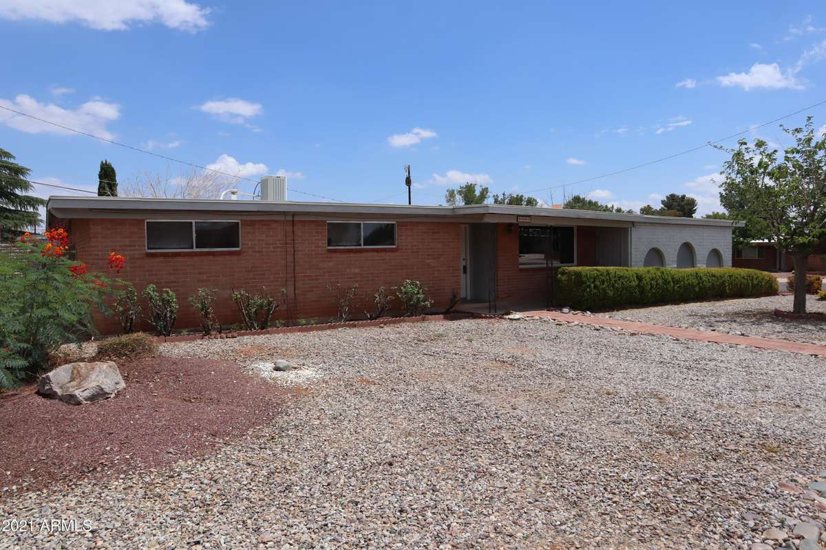 Sierra Vista, AZ 85635,3065 MEADOWLARK Drive