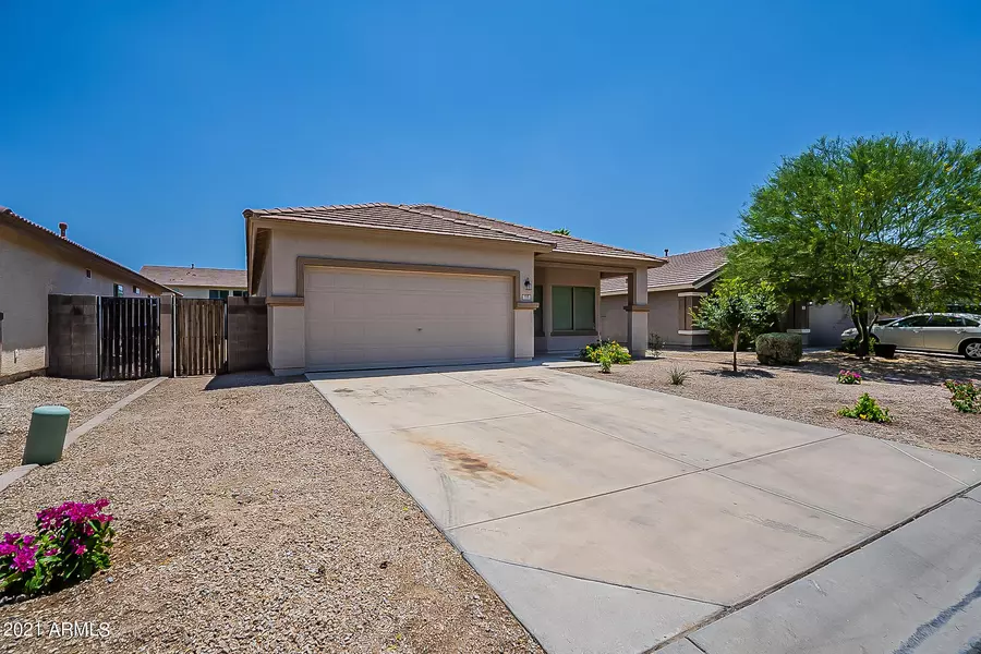 735 E MADDISON Street, San Tan Valley, AZ 85140