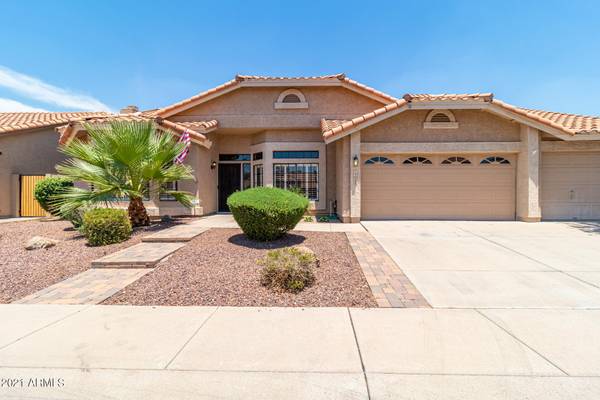 1208 W SHERRI Drive, Gilbert, AZ 85233