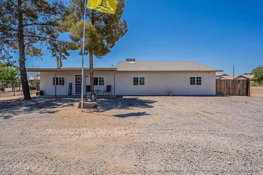 671 W Sunset Avenue, Coolidge, AZ 85128