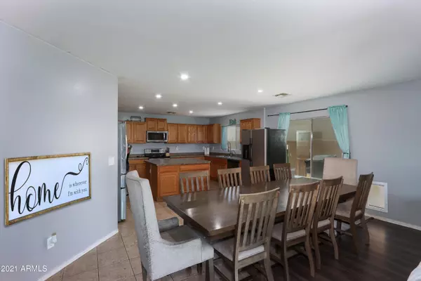 Coolidge, AZ 85128,956 W ELIZABETH Way