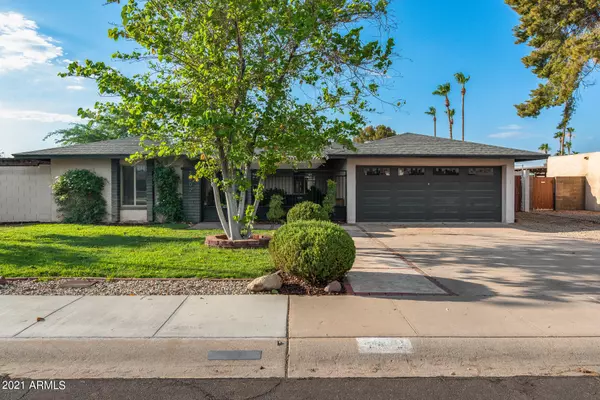 2802 E Sunnyside Drive, Phoenix, AZ 85028