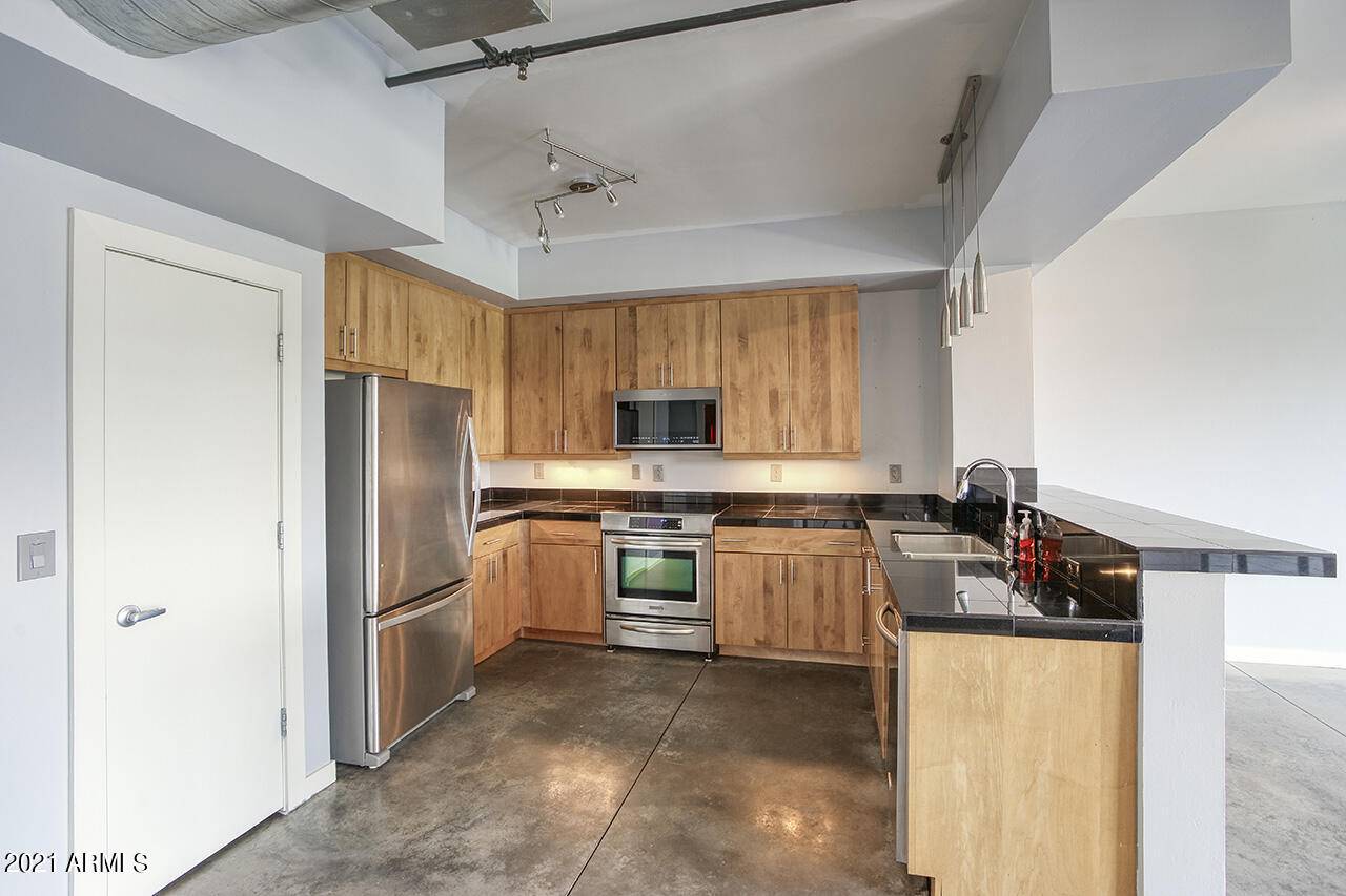 Phoenix, AZ 85004,1326 N CENTRAL Avenue #305