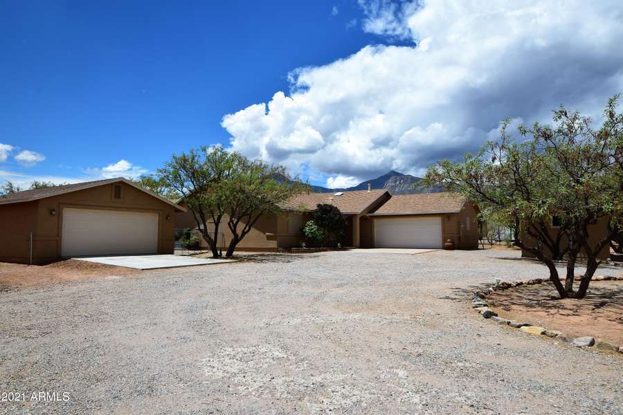 5734 E LABRADOR Lane, Hereford, AZ 85615