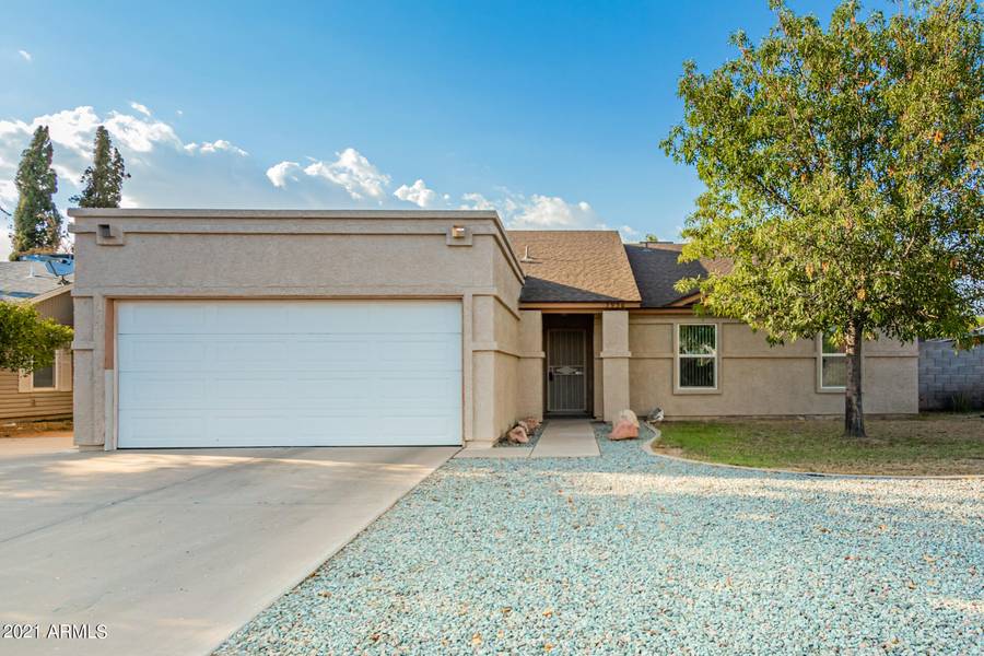 7956 W TUCKEY Lane, Glendale, AZ 85303