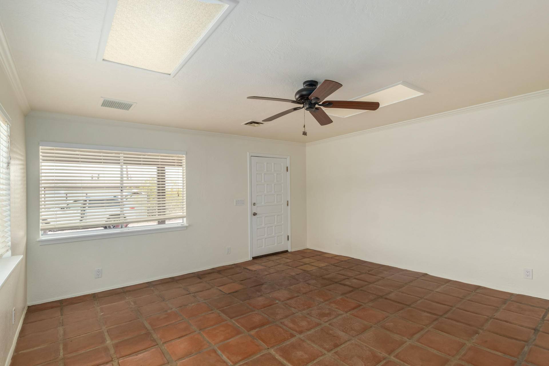 New River, AZ 85087,49215 N 3RD Avenue